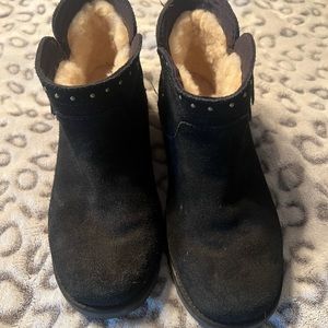 Girls Uggs size 3